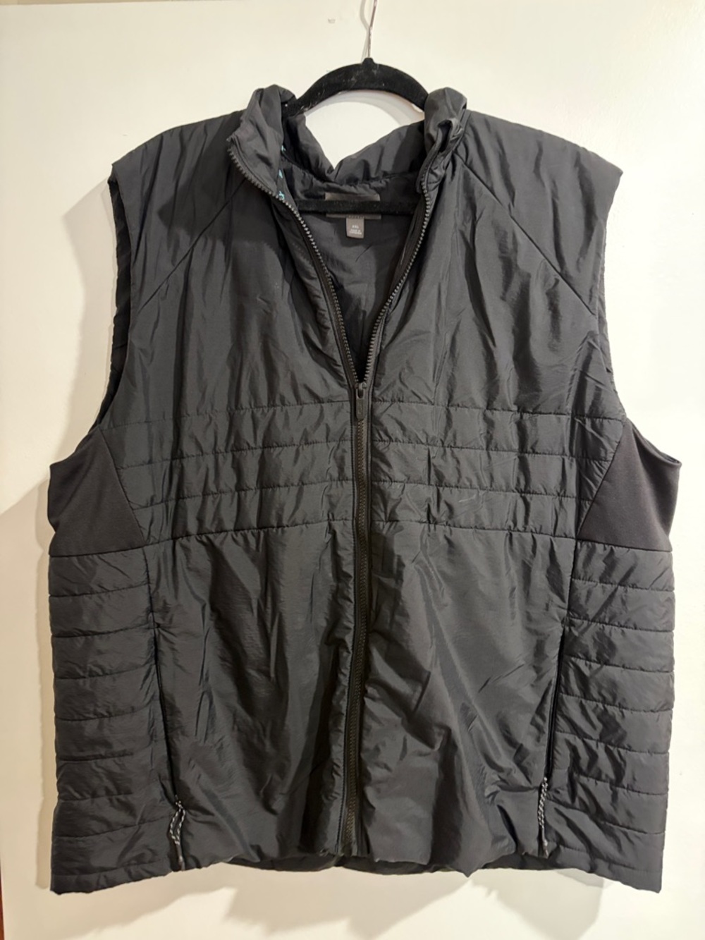 Men's Black Quilted Puffer Zip-Up Vest
